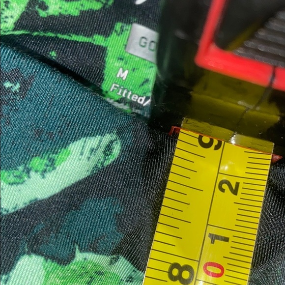 ‼️Beautiful Camo/Green Athletic Capri - Picture 5 of 6